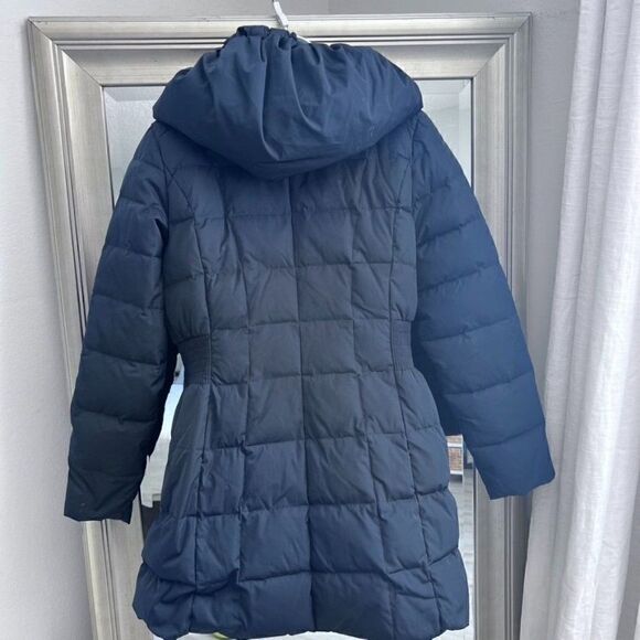 COLE HAAN Women's Taffeta Down Coat with Bib Front and Dramatic Hood, Black, SP - Picture 7 of 9